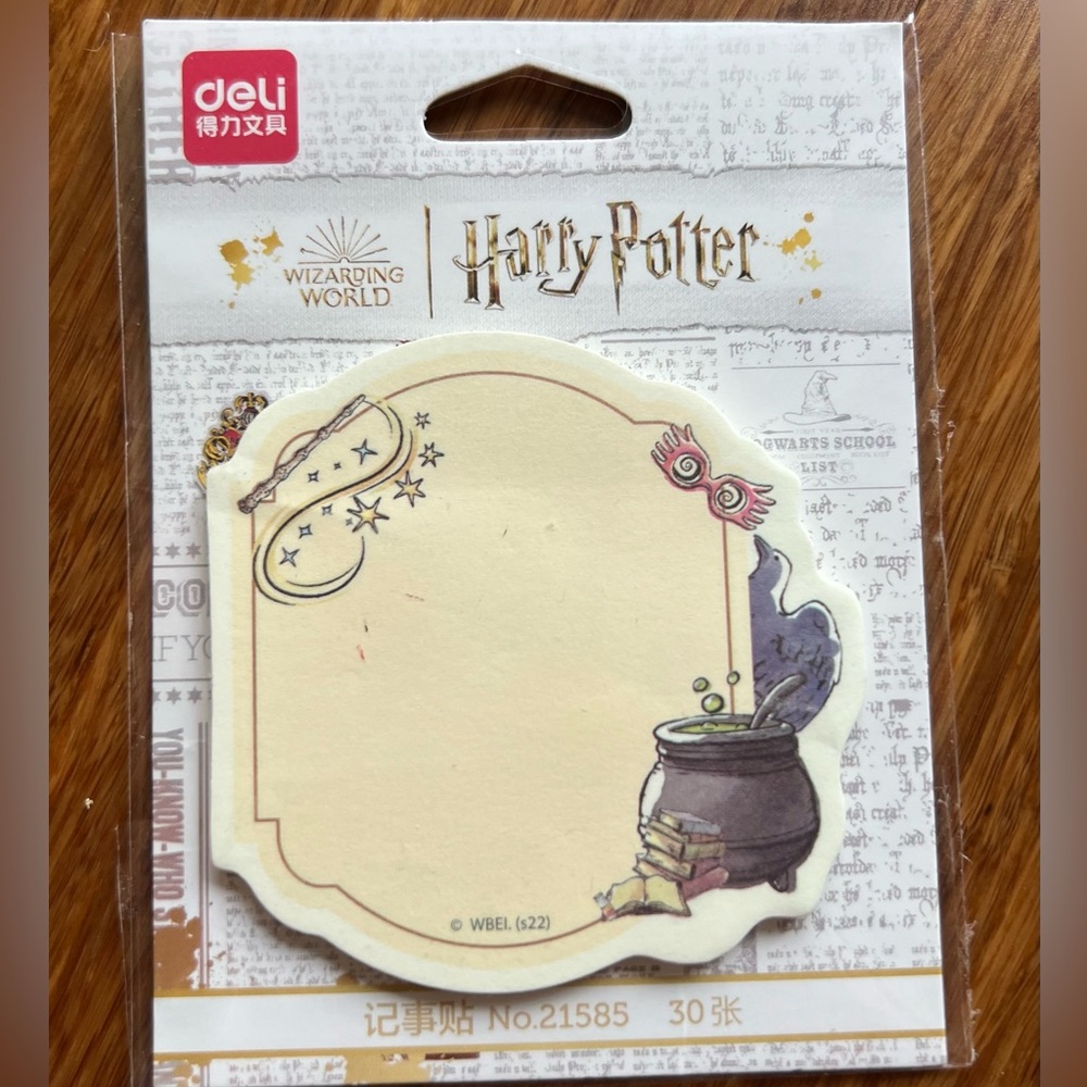 RARE Harry Potter Wizarding World Cauldron Sticky Notes
